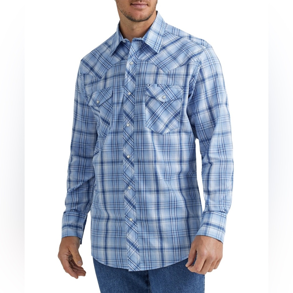 Wrangler Men's Light Blue Plaid Button-Down Shirt